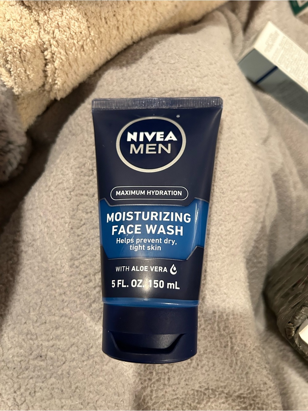 NIVEA Men Moisturizing Face Wash - Blue